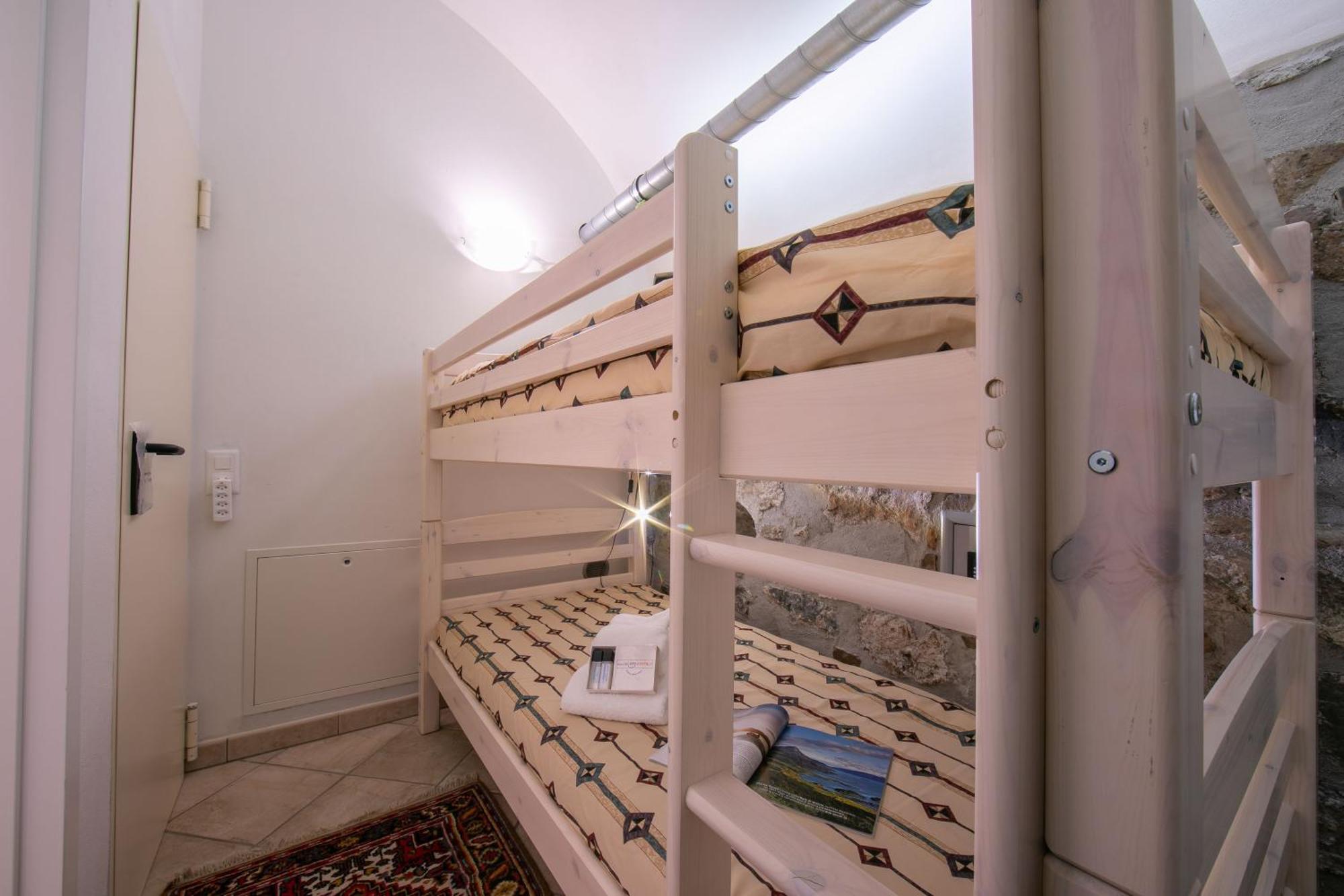 Casa Tame - Happy Rentals Melide Bagian luar foto
